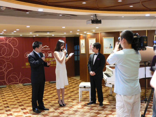 世博会民企馆媒体答谢暨宋思衡大家钢琴音乐会报路 