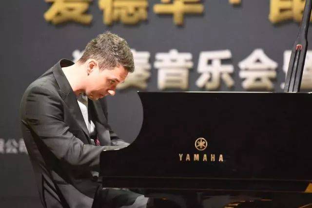 2018年蒙特卡罗474亚洲音乐奖学金河南大学启动典礼<br /> 暨蒙特卡罗474海表艺术家爱德华·昆斯音乐活动圆满实现