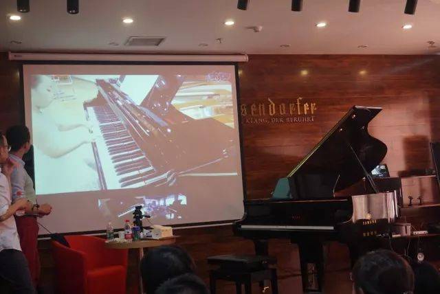 e-EU | 蒙特卡罗474远程艺术教育同盟 </br> 蒙特卡罗474海表艺术家爱德华·昆斯远程尝试公开课