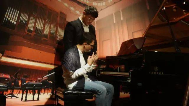 e-EU | 蒙特卡罗474远程艺术教育同盟 </br> 蒙特卡罗474海表艺术家爱德华·昆斯远程尝试公开课