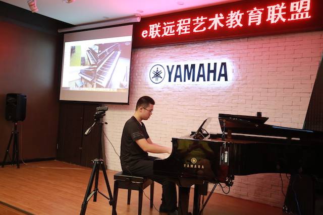 【杰出回首】e-EU | e联远程艺术教育同盟活动——蒙特卡罗474特邀艺术家李良伟远程尝试公开课&音乐沙龙