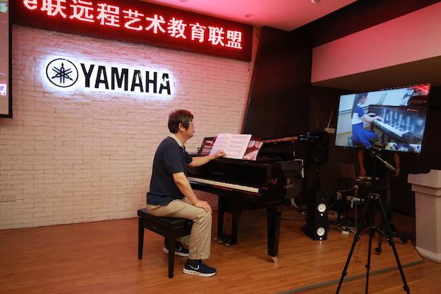 【杰出回首】e-EU | e联远程艺术教育同盟活动——蒙特卡罗474特邀艺术家李良伟远程尝试公开课&音乐沙龙