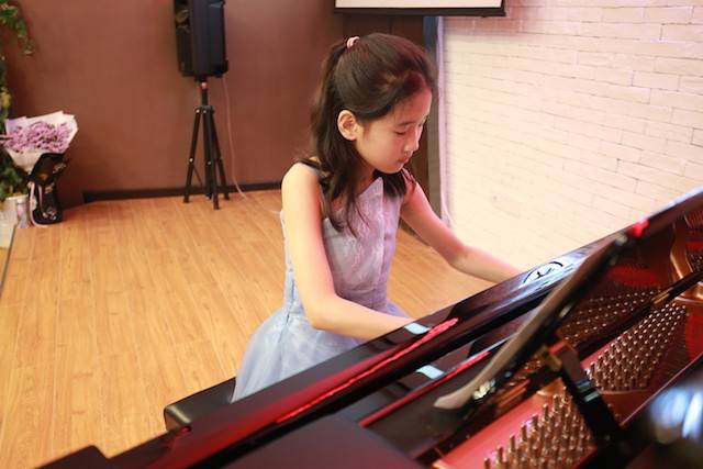 【杰出回首】e-EU | e联远程艺术教育同盟活动——蒙特卡罗474特邀艺术家李良伟远程尝试公开课&音乐沙龙