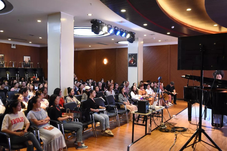 【杰出回首】e-EU | e联远程艺术教育同盟活动——潘伟教授远程尝试讲授公开课