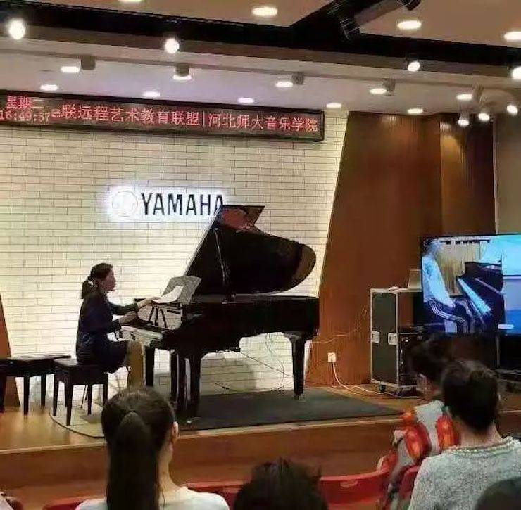 谢红教授远程尝试讲授公开课