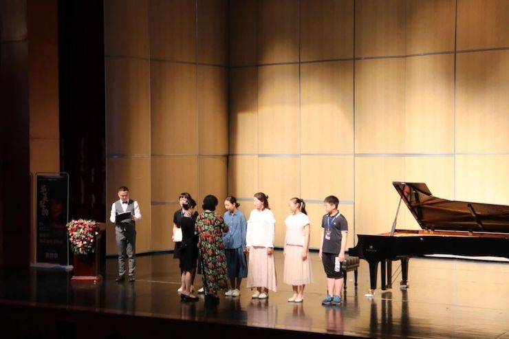 河北艺术职业学院颁奖典礼