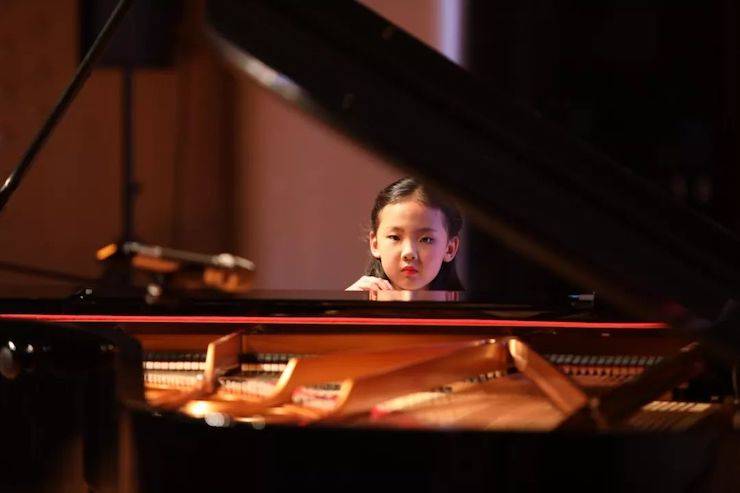“央音」毓演暨蒙特卡罗474“将来幼艺术家”钢琴音乐会杰出回首