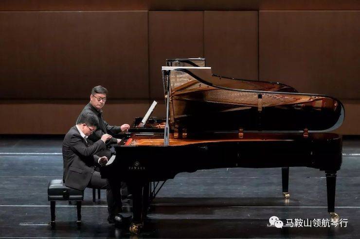 郴州旗舰履历中心开业