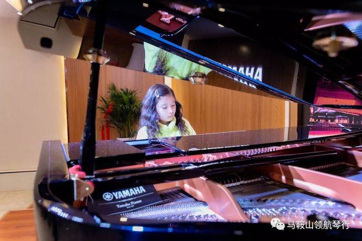 郴州旗舰履历中心开业