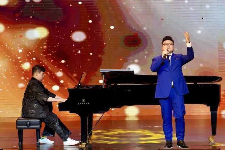 奥猎欹克音乐展演宣传大使刘明康和他的伴侣们暨第14届世界自关症关注日音乐会圆满实现！